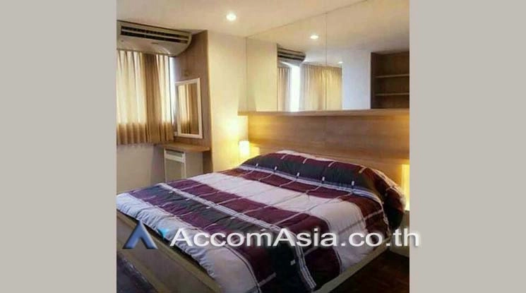  3 Bedrooms  Condominium For Rent in Sukhumvit, Bangkok  near BTS Ekkamai (AA11193)