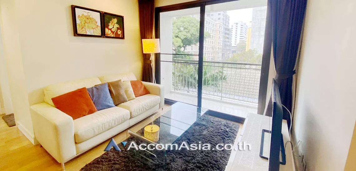  2 Bedrooms  Condominium For Rent in Silom, Bangkok  near BTS Chong Nonsi (AA11294)