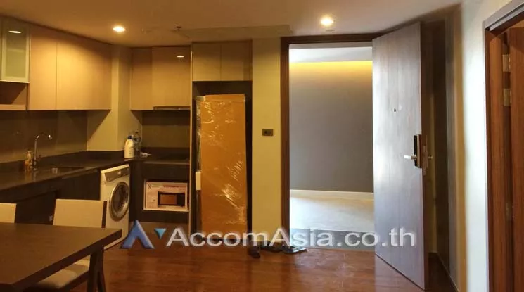  1 Bedroom  Condominium For Rent in Sathorn, Bangkok  near BTS Chong Nonsi (AA11296)