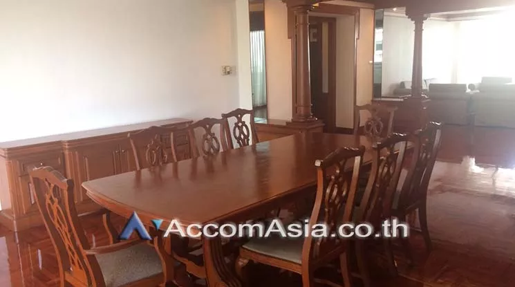  4 Bedrooms  Apartment For Rent in Sukhumvit, Bangkok  near BTS Asok - MRT Sukhumvit (AA11327)