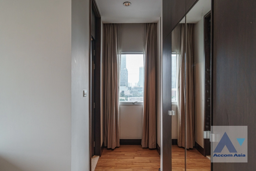 25  4 br Apartment For Rent in Ploenchit ,Bangkok BTS Ploenchit at Elegance and Traditional Luxury 10265