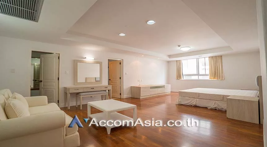 Pet friendly |  3 Bedrooms  Apartment For Rent in Sukhumvit, Bangkok  near BTS Phrom Phong (AA11453)