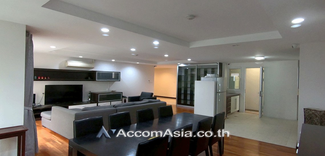  3 Bedrooms  Condominium For Rent & Sale in Sukhumvit, Bangkok  near BTS Ekkamai (AA11471)