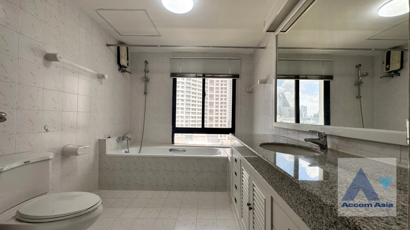 13  3 br Apartment For Rent in Ploenchit ,Bangkok BTS Chitlom at Heart of Langsuan - Privacy AA11548