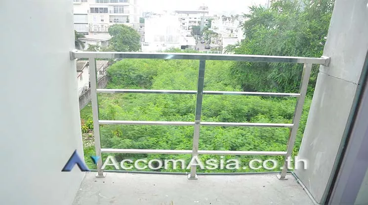  1  1 br Apartment For Rent in Sukhumvit ,Bangkok BTS Ekkamai at Modern Interiors AA11611