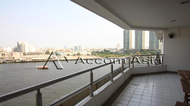  4 Bedrooms  Condominium For Rent in Charoen Nakhon, Bangkok  near BTS Krung Thon Buri (21072)