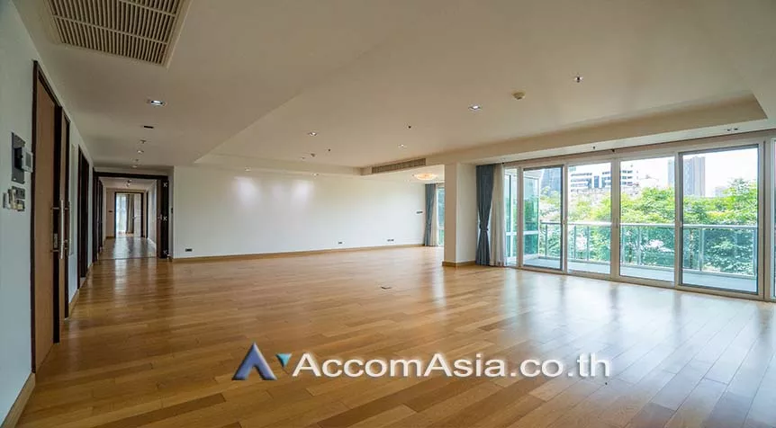 Big Balcony, Pet friendly |  4 Bedrooms  Condominium For Rent in Sukhumvit, Bangkok  near BTS Phrom Phong (AA11723)