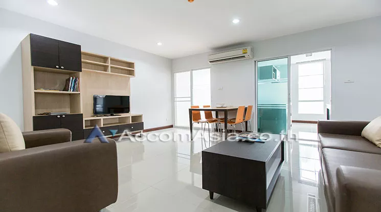  2  2 br Apartment For Rent in Sukhumvit ,Bangkok BTS Ekkamai at Low Rised Building AA11746
