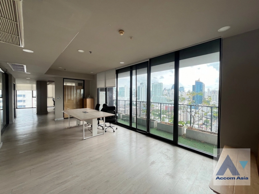  3 Bedrooms  Condominium For Rent & Sale in Sukhumvit, Bangkok  near BTS Thong Lo (AA11778)