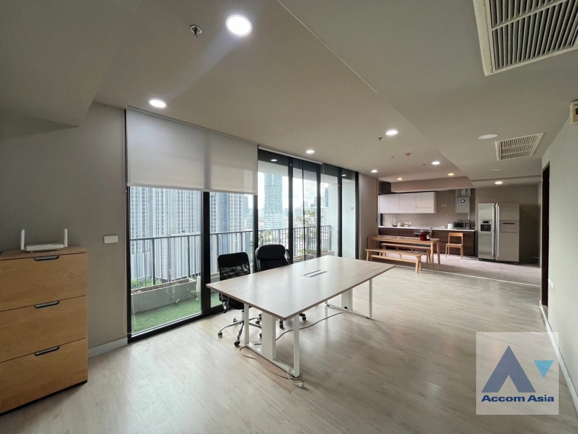  3 Bedrooms  Condominium For Rent & Sale in Sukhumvit, Bangkok  near BTS Thong Lo (AA11778)