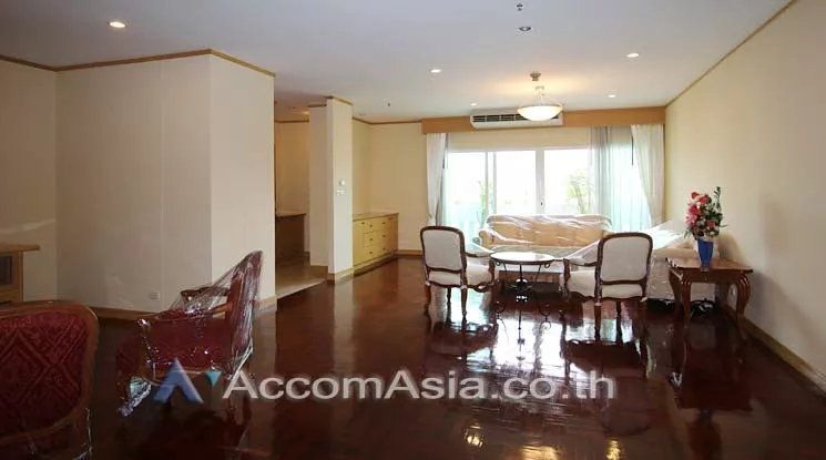  3 Bedrooms  Apartment For Rent in Sukhumvit, Bangkok  near BTS Asok - MRT Sukhumvit (AA11840)