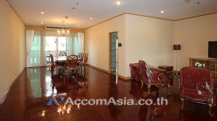  3 Bedrooms  Apartment For Rent in Sukhumvit, Bangkok  near BTS Asok - MRT Sukhumvit (AA11840)