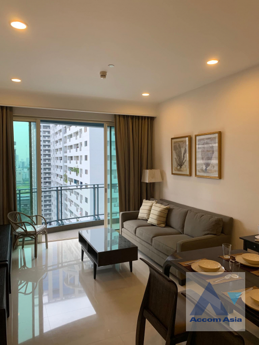  2 Bedrooms  Condominium For Rent & Sale in Ploenchit, Bangkok  near BTS Chitlom (AA11890)