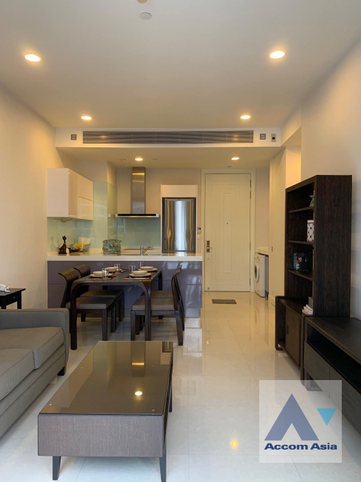  2 Bedrooms  Condominium For Rent & Sale in Ploenchit, Bangkok  near BTS Chitlom (AA11890)