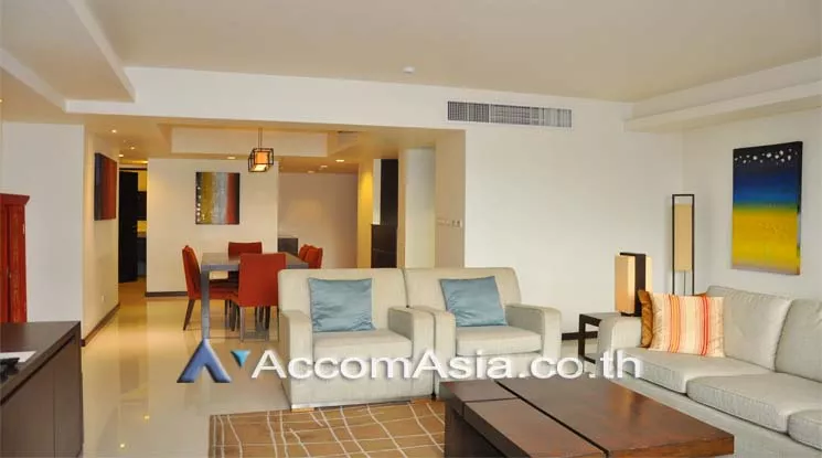  3 Bedrooms  Apartment For Rent in Sukhumvit, Bangkok  near BTS Thong Lo (AA11895)