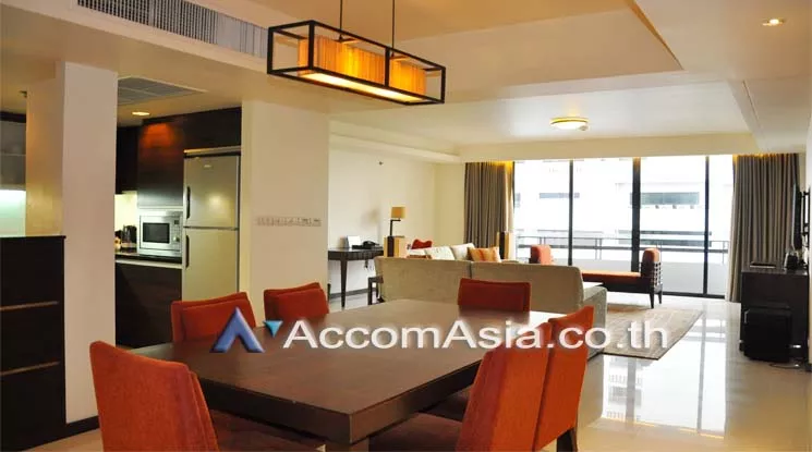  3 Bedrooms  Apartment For Rent in Sukhumvit, Bangkok  near BTS Thong Lo (AA11895)