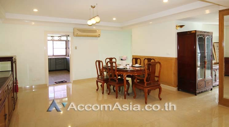  3 Bedrooms  Condominium For Rent in Sukhumvit, Bangkok  near BTS Phrom Phong (AA11948)