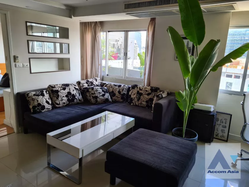  1 Bedroom  Condominium For Rent in Ploenchit, Bangkok  near BTS Ploenchit (AA12002)