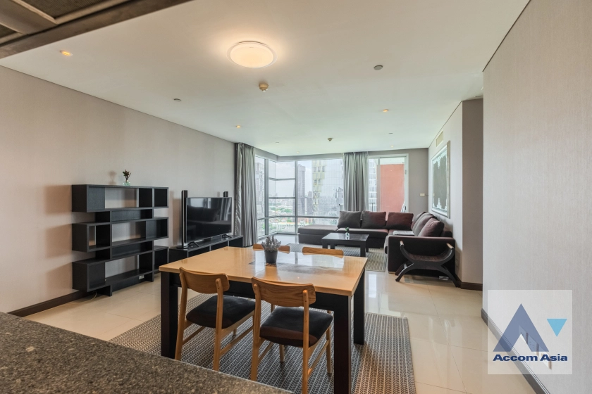 Pet friendly |  3 Bedrooms  Condominium For Rent in Sukhumvit, Bangkok  near BTS Ekkamai (AA12118)