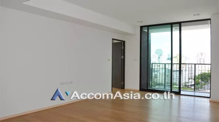 2 Bedrooms  Condominium For Sale in Sukhumvit, Bangkok  near BTS Thong Lo (AA12122)