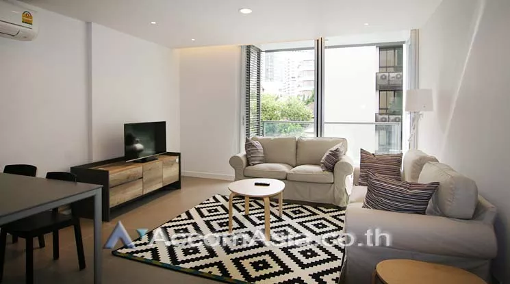  2 Bedrooms  Apartment For Rent in Sukhumvit, Bangkok  near BTS Phrom Phong (AA12135)