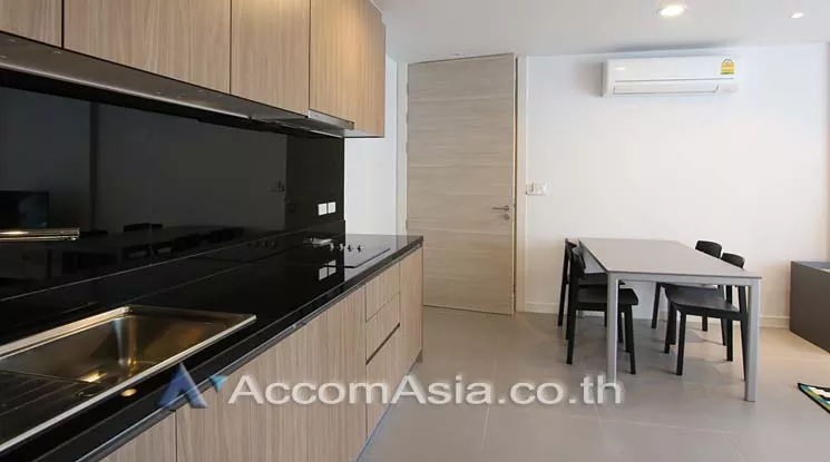  2 Bedrooms  Apartment For Rent in Sukhumvit, Bangkok  near BTS Phrom Phong (AA12135)