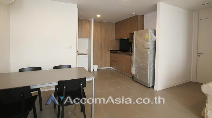  2 Bedrooms  Apartment For Rent in Sukhumvit, Bangkok  near BTS Phrom Phong (AA12136)