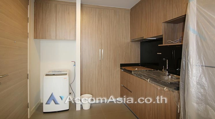  2 Bedrooms  Apartment For Rent in Sukhumvit, Bangkok  near BTS Phrom Phong (AA12136)