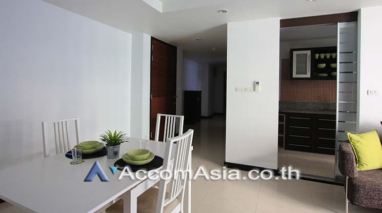  2 Bedrooms  Condominium For Rent in Sukhumvit, Bangkok  near BTS Ekkamai (AA12179)