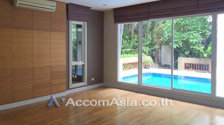 Private Swimming Pool, Pet friendly |  4 Bedrooms  House For Rent in Sukhumvit, Bangkok  near BTS Thong Lo (AA12342)