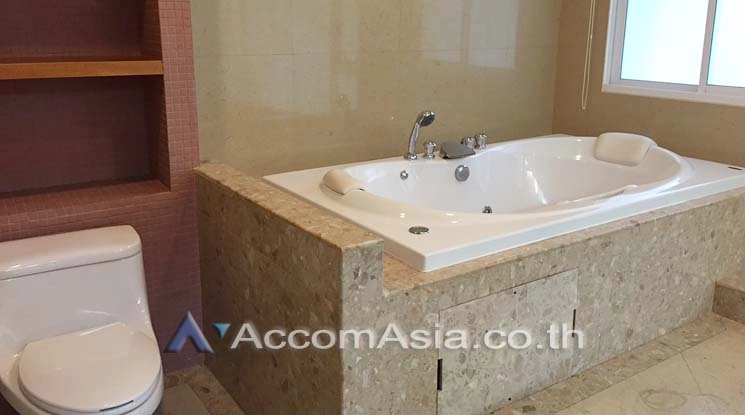 9  4 br House For Rent in Sukhumvit ,Bangkok BTS Thong Lo at Privacy and Peaceful AA12342