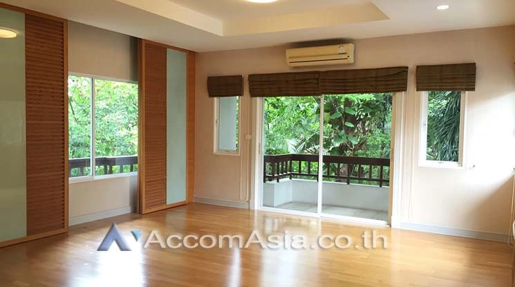 Private Swimming Pool, Pet friendly |  4 Bedrooms  House For Rent in Sukhumvit, Bangkok  near BTS Thong Lo (AA12342)