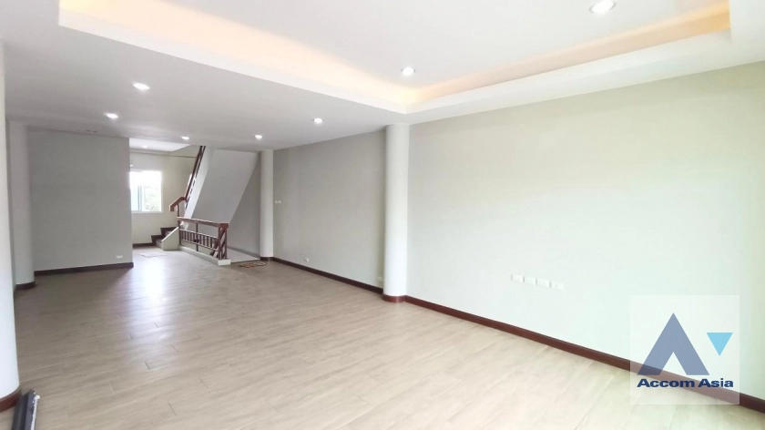 12  4 br Townhouse For Rent in Sathorn ,Bangkok BRT Thanon Chan AA12410