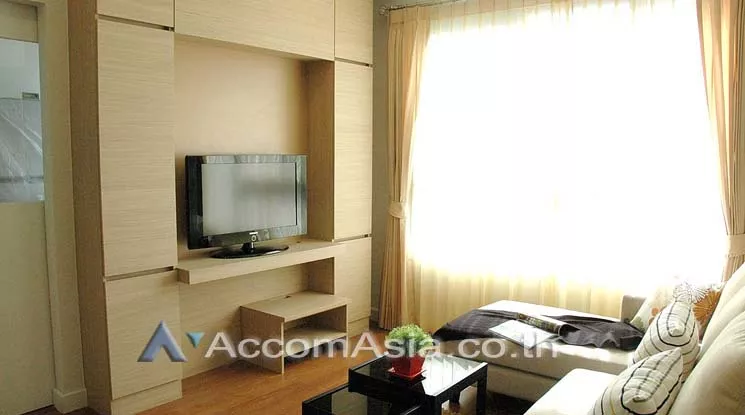  1 Bedroom  Condominium For Rent in Sukhumvit, Bangkok  near BTS Phrom Phong (AA12455)