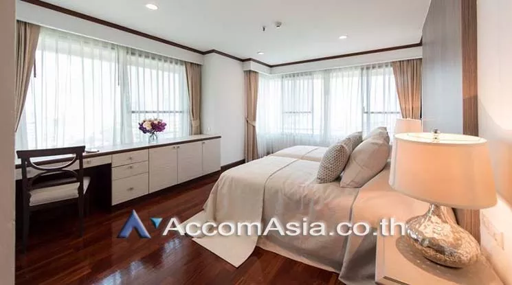 Big Balcony |  3 Bedrooms  Apartment For Rent in Sukhumvit, Bangkok  near BTS Asok - MRT Sukhumvit (AA12476)