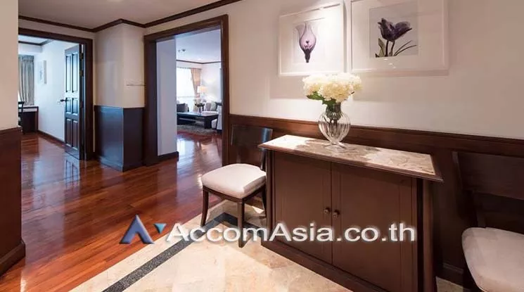 Big Balcony |  3 Bedrooms  Apartment For Rent in Sukhumvit, Bangkok  near BTS Asok - MRT Sukhumvit (AA12476)