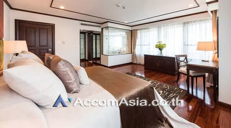 Big Balcony |  3 Bedrooms  Apartment For Rent in Sukhumvit, Bangkok  near BTS Asok - MRT Sukhumvit (AA12476)