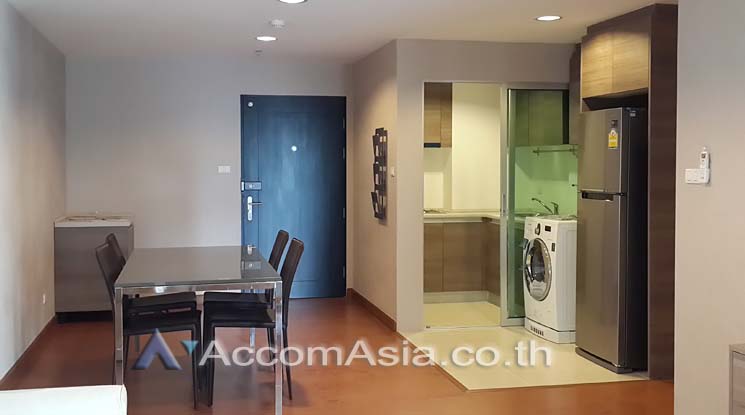  3 Bedrooms  Condominium For Rent in Ratchadapisek, Bangkok  near MRT Rama 9 (AA12490)