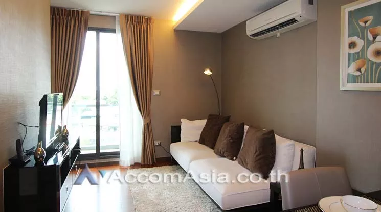  1 Bedroom  Condominium For Rent in Sukhumvit, Bangkok  near BTS Ekkamai (AA12496)