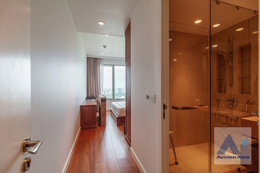 15  3 br Condominium For Rent in Ploenchit ,Bangkok BTS Ratchadamri at 185 Rajadamri AA12509