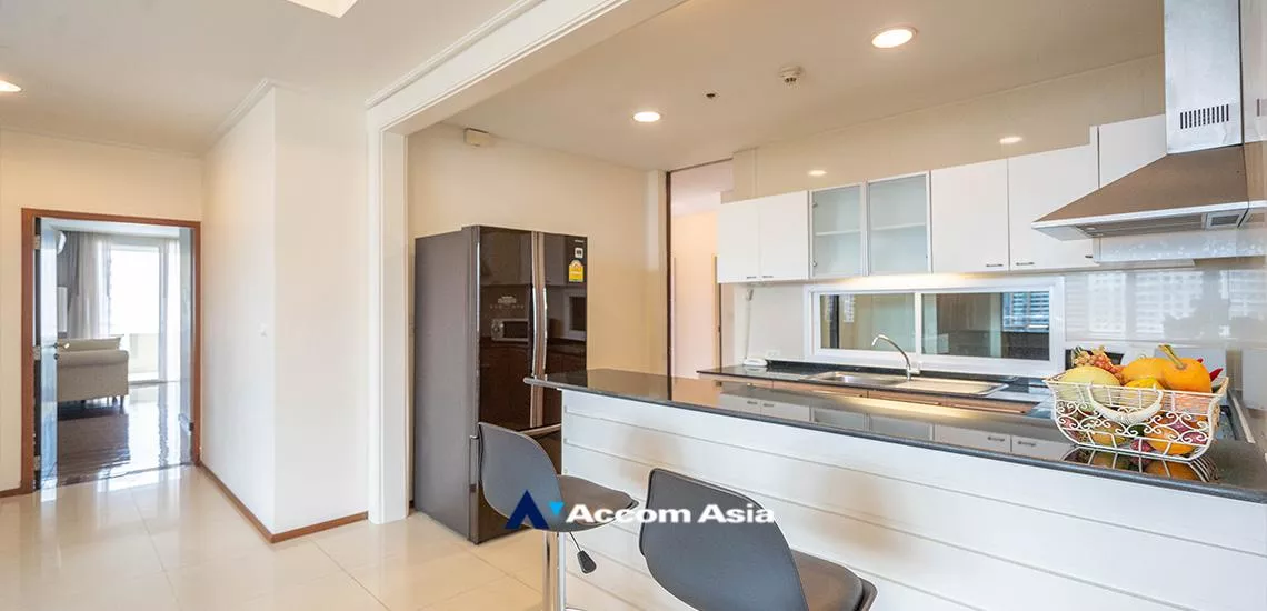 Big Balcony, Pet friendly |  3 Bedrooms  Apartment For Rent in Sukhumvit, Bangkok  near BTS Phrom Phong (AA12539)