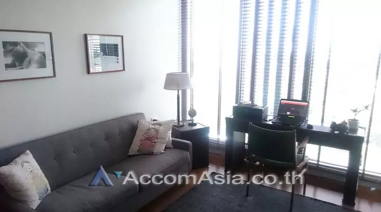  3 Bedrooms  Condominium For Rent in Sukhumvit, Bangkok  near BTS Phrom Phong (AA12571)