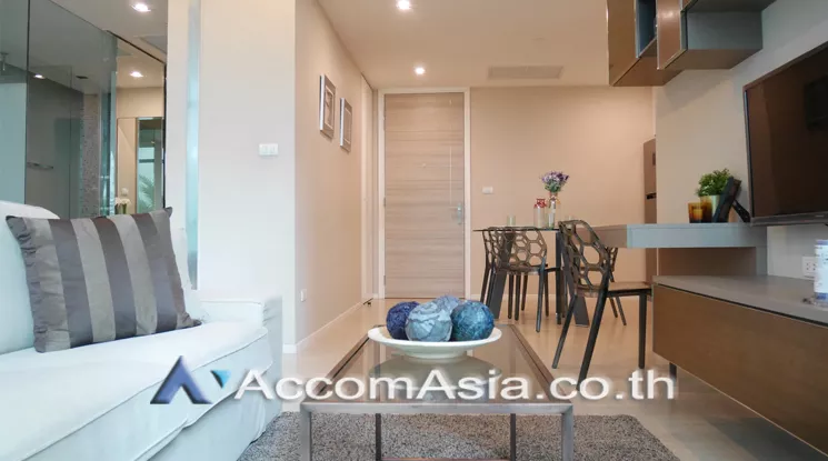  1 Bedroom  Condominium For Rent & Sale in Sukhumvit, Bangkok  near BTS Asok (AA12620)