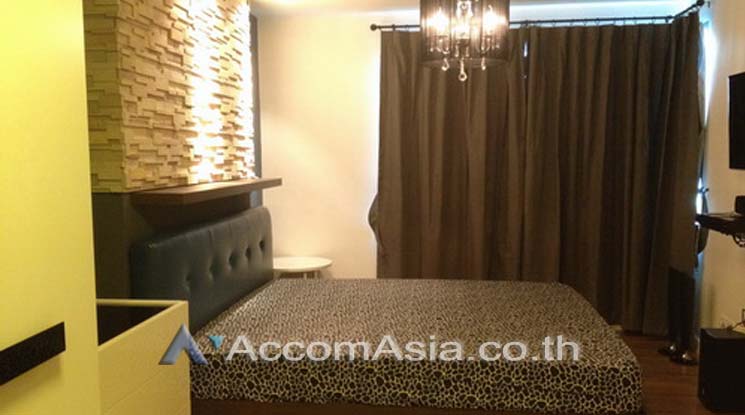  1 Bedroom  Condominium For Rent in Sukhumvit, Bangkok  near BTS Thong Lo (AA12624)