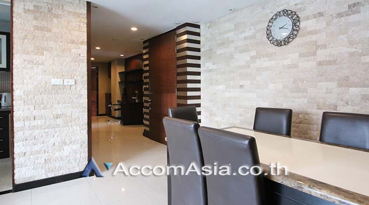  2 Bedrooms  Condominium For Rent in Sukhumvit, Bangkok  near BTS Ekkamai (AA12653)