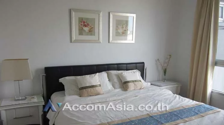  1 Bedroom  Condominium For Rent in Sathorn, Bangkok  near MRT Khlong Toei (AA12699)