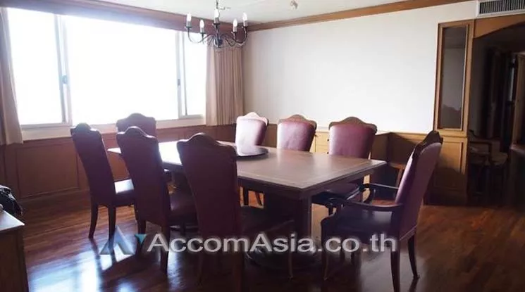  3 Bedrooms  Condominium For Rent in Sukhumvit, Bangkok  near BTS Phrom Phong (AA12736)