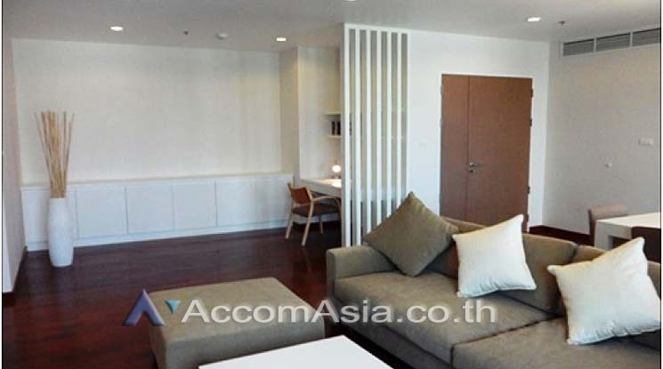  2 Bedrooms  Apartment For Rent in Sukhumvit, Bangkok  near BTS Phrom Phong (AA12835)