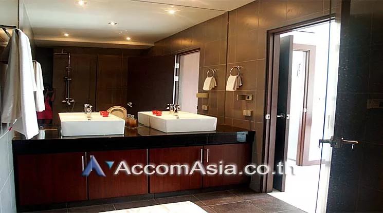 7  1 br Condominium For Sale in Sukhumvit ,Chon Buri  at Pratamnak Condo for URGENT SALE AA12896