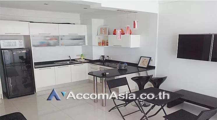 4  1 br Condominium For Sale in Sukhumvit ,Chon Buri  at Closed to Pratumnak Hill AA12899